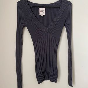Gray ribbed vneck sweater